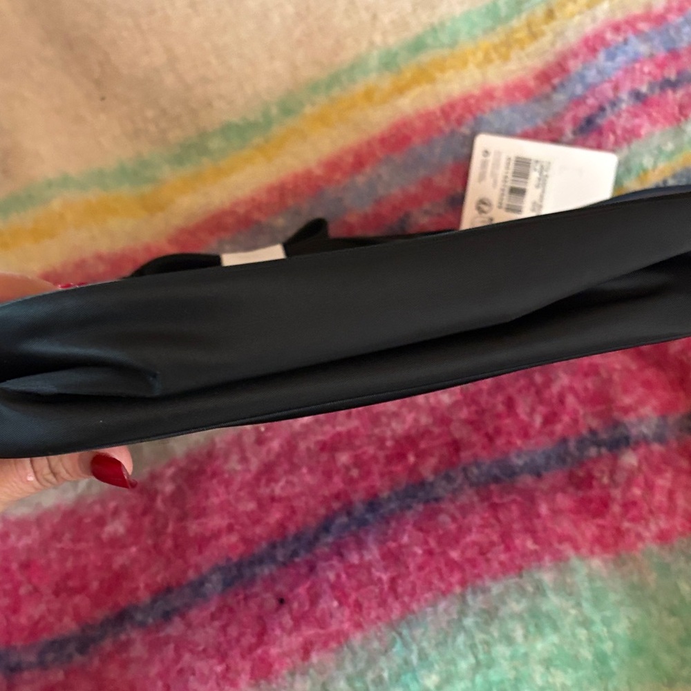 lululemon athletica Classic Black Shoulder Bag - Picture 3 of 7